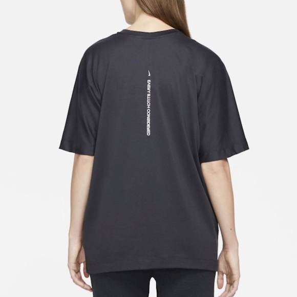 ✔️ NWT✔️ NIKE ESC Black Women's Graphic Tee - Picture 2 of 13